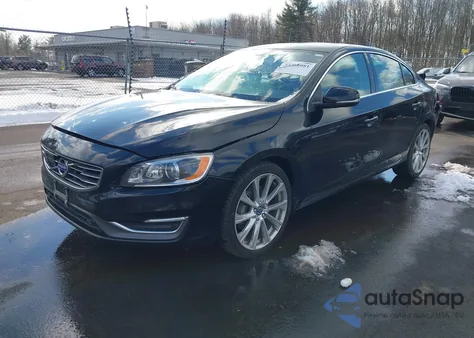 2018 Volvo S60 Inscription T5 Platinum z USA, uszkodzony, nr VIN LYV402TM1JB158640
